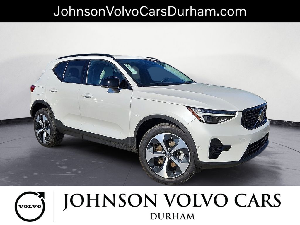 2026 Volvo XC40 B5 Plus AWD