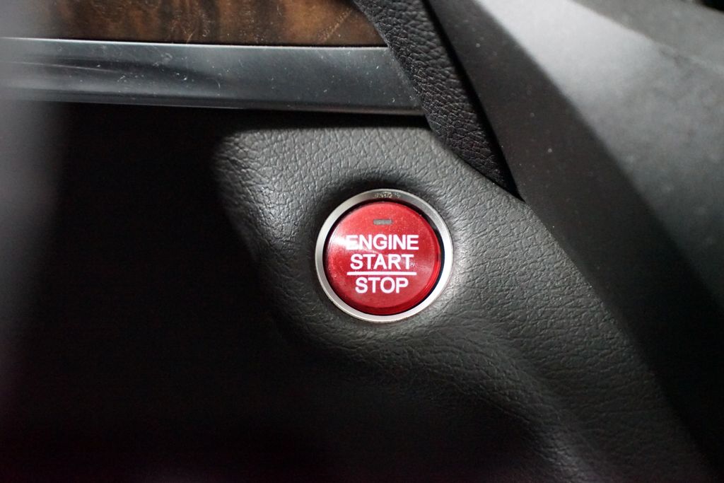 Thumbnail: 2020 Acura MDX - 24