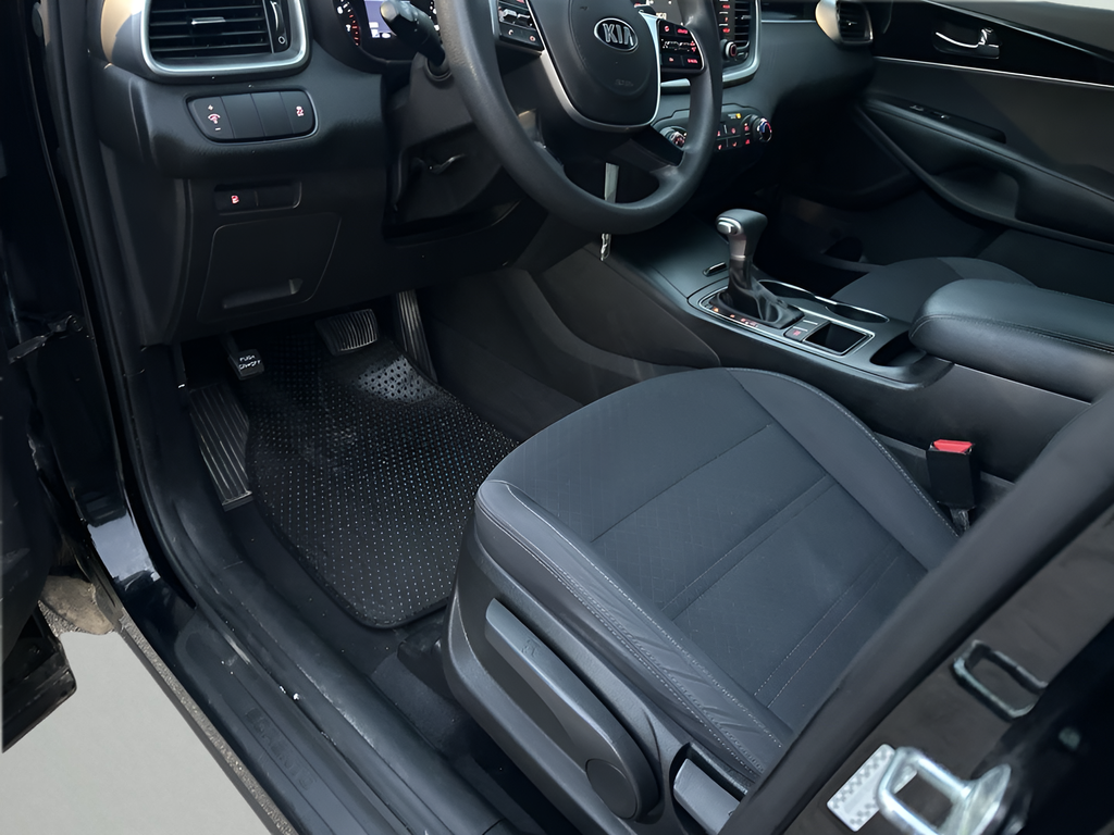 Used Car 2020 Kia Sorento  Lx For Sale Under $15,000 In Austin, Texas