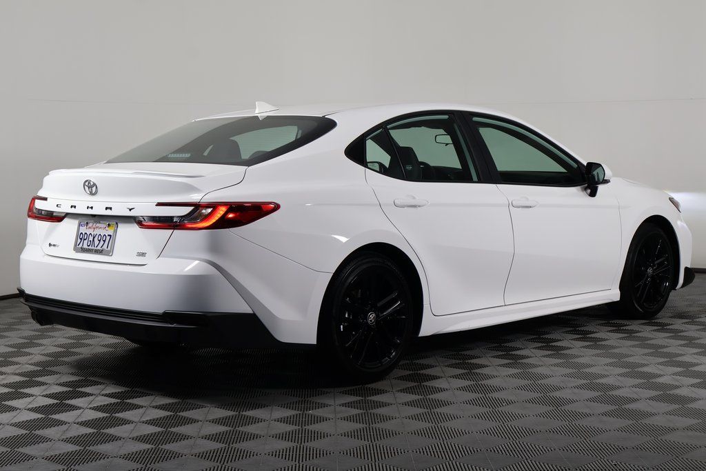 Thumbnail: 2025 Toyota Camry - 4