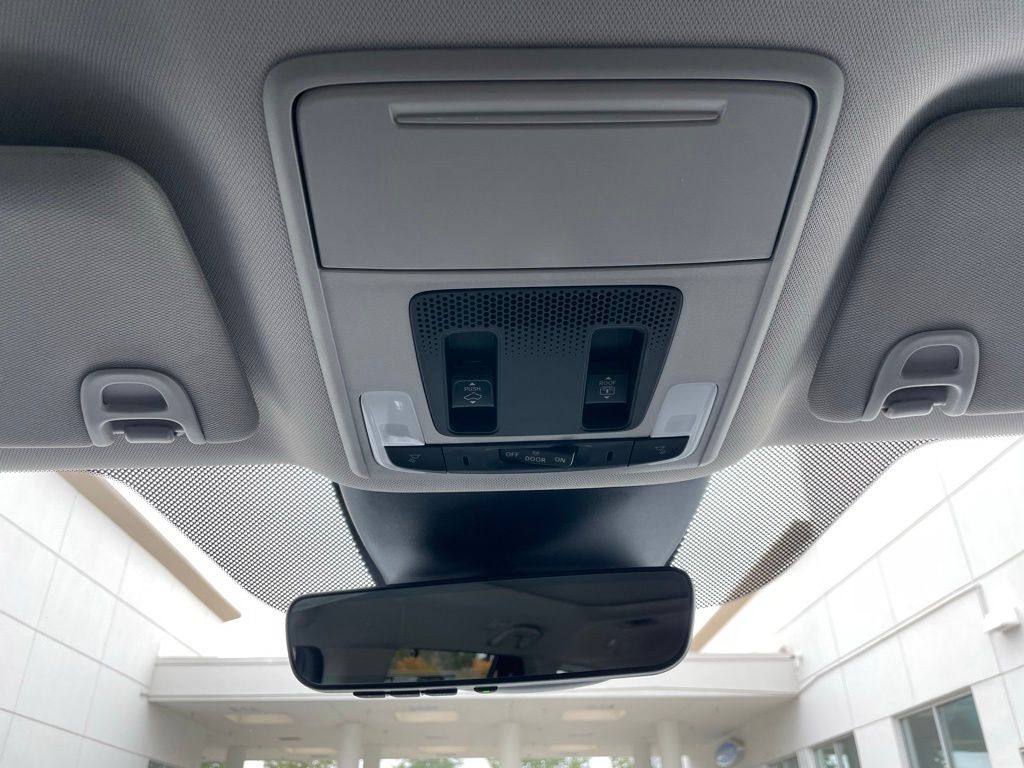 Thumbnail: 2025 Honda Pilot - 16