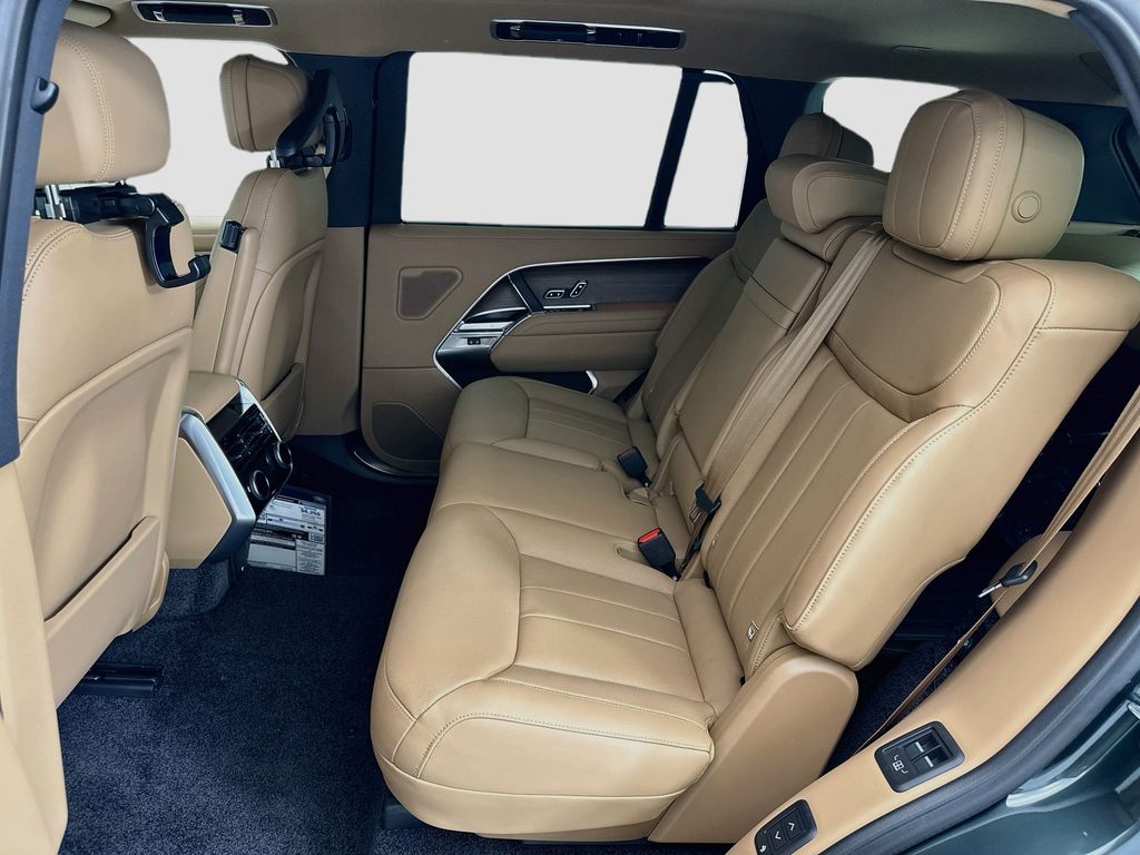 Thumbnail: 2026 Land Rover Range Rover - 20