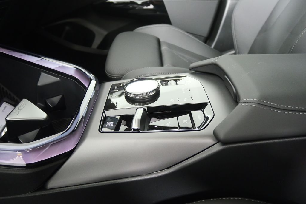 Thumbnail: 2026 BMW X3 - 21