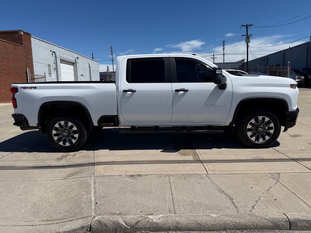 2021 Chevrolet Silverado 2500HD Custom - Image 5
