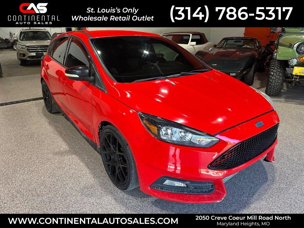 Race Red 2015 Ford Focus ST Hatchback Front-Wheel Drive 6-Speed Manual