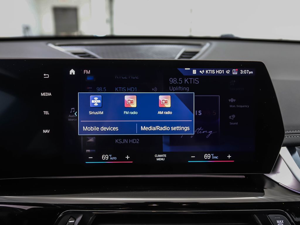 Thumbnail: 2023 BMW X1 - 17