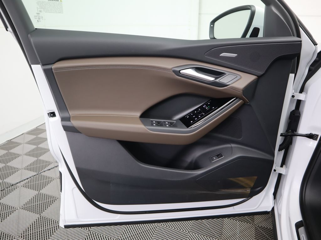 2025 Audi Q6 e-tron Premium 26