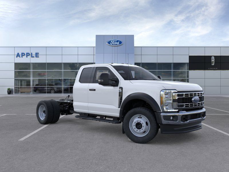 2025 Ford F-450 Chassis XL
