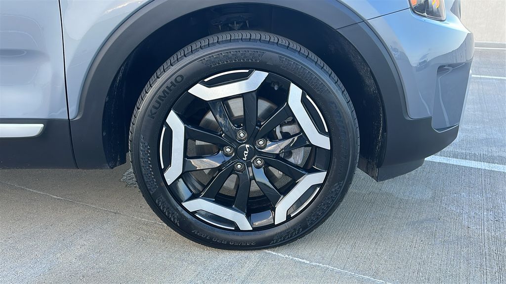 2025 Kia Telluride S Silver at Legacy Ford