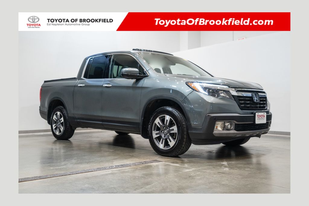 Gray (Modern Steel Metallic) 2018 Honda Ridgeline RTL-E AWD Pickup Truck All-Wheel Drive 6-Speed Automatic