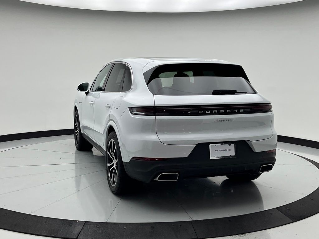Thumbnail: 2025 Porsche Cayenne - 3