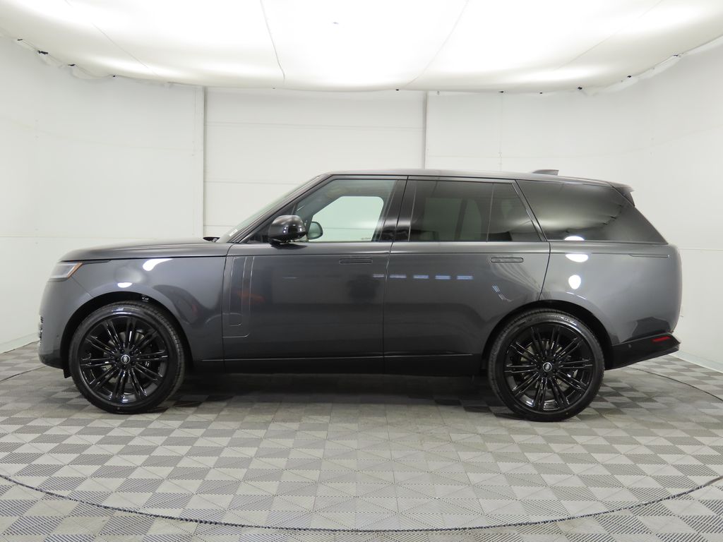 2025 Land Rover Range Rover SE 8