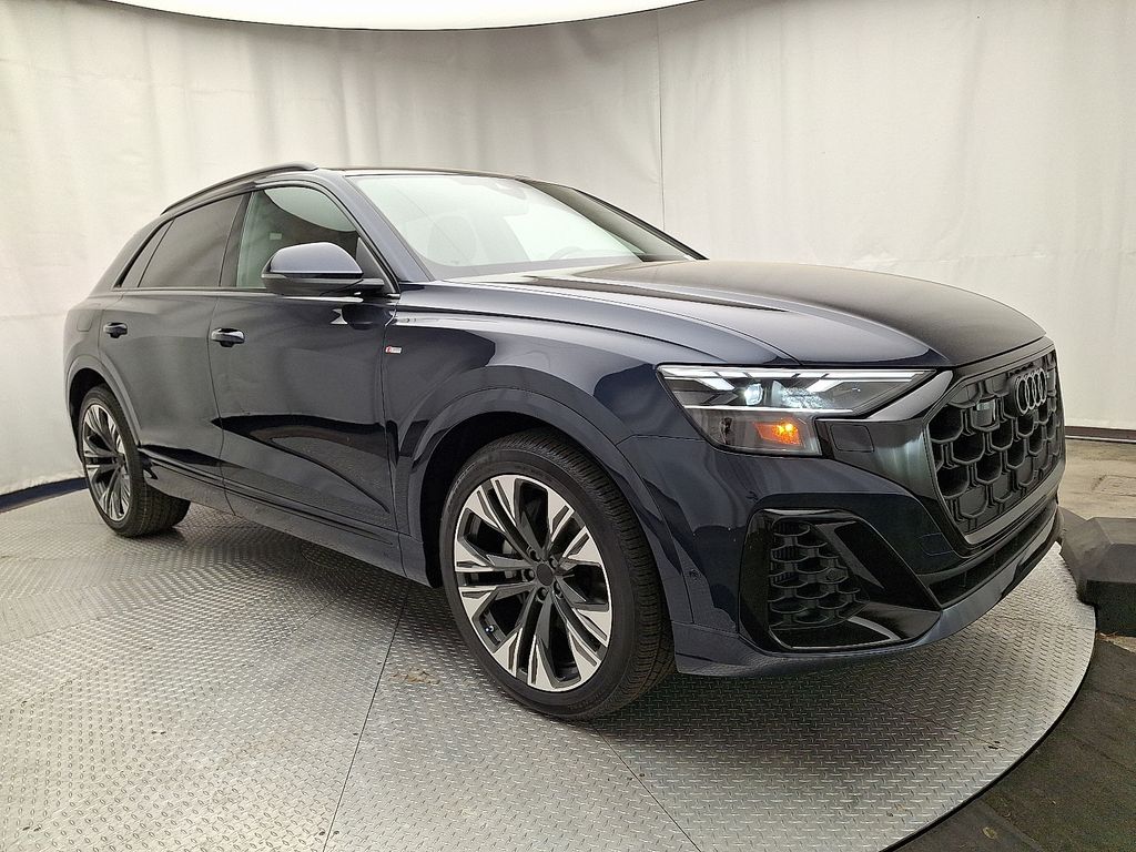 Thumbnail: 2026 Audi Q8 - 2
