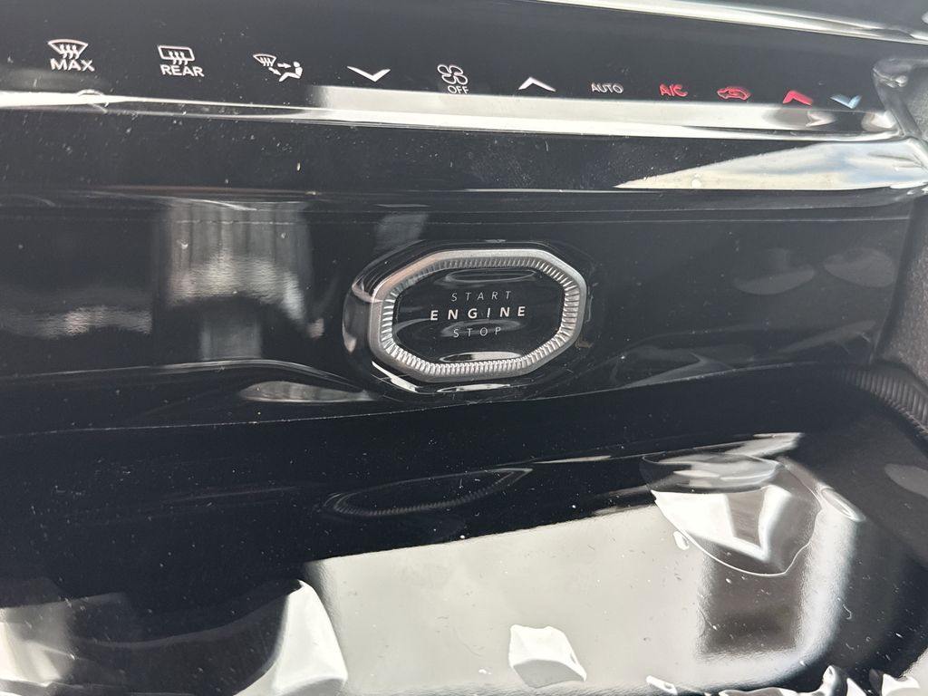 2026 Jeep Grand Cherokee Altitude White at Mac Haik CDJR North Houston