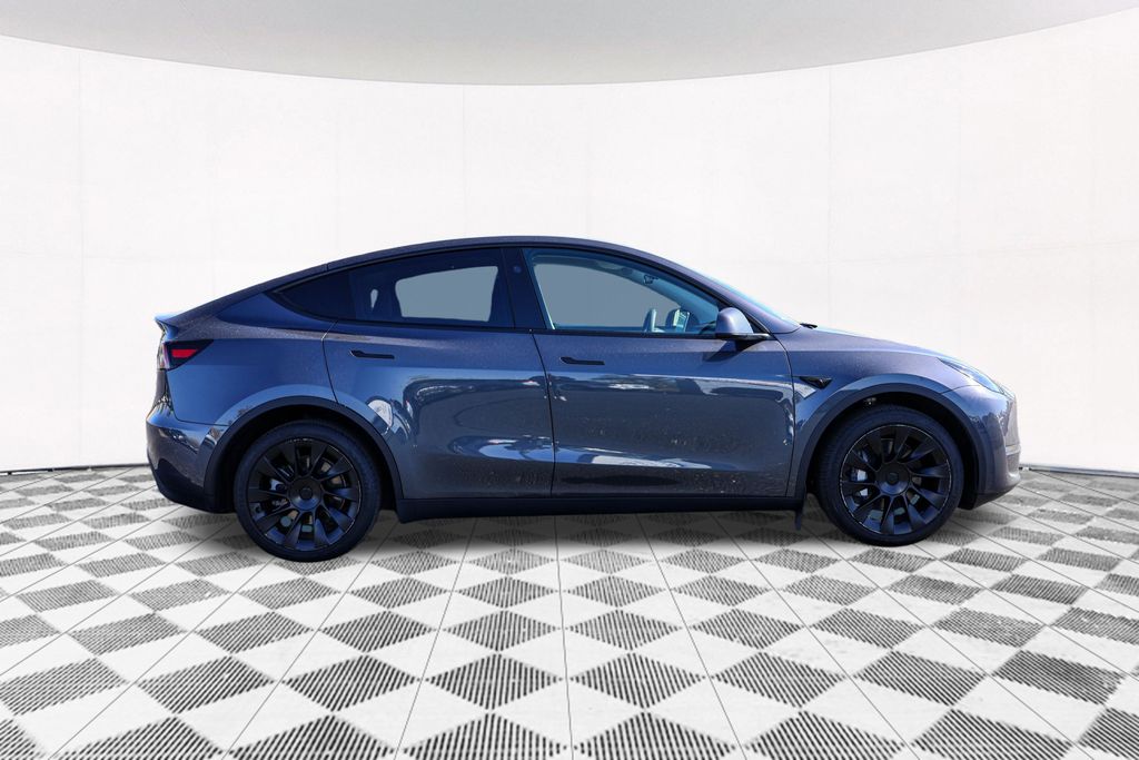 2023 Tesla Model Y Long Range 8