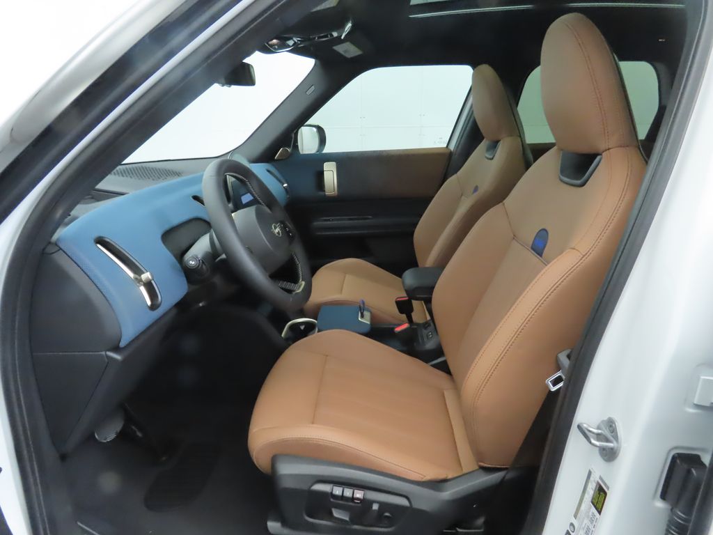 2025 MINI Cooper Countryman Iconic 21
