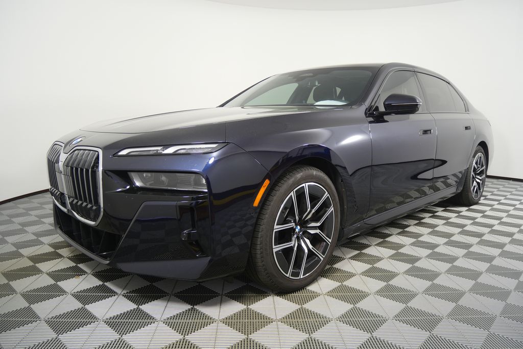 Thumbnail: 2023 BMW 7 Series - 7