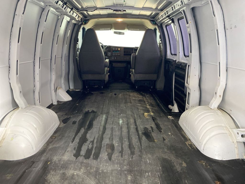 2017 Chevrolet Express 2500 Work Van 22