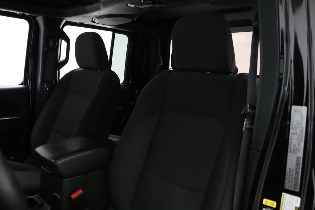 Thumbnail: 2023 Jeep Gladiator - 13