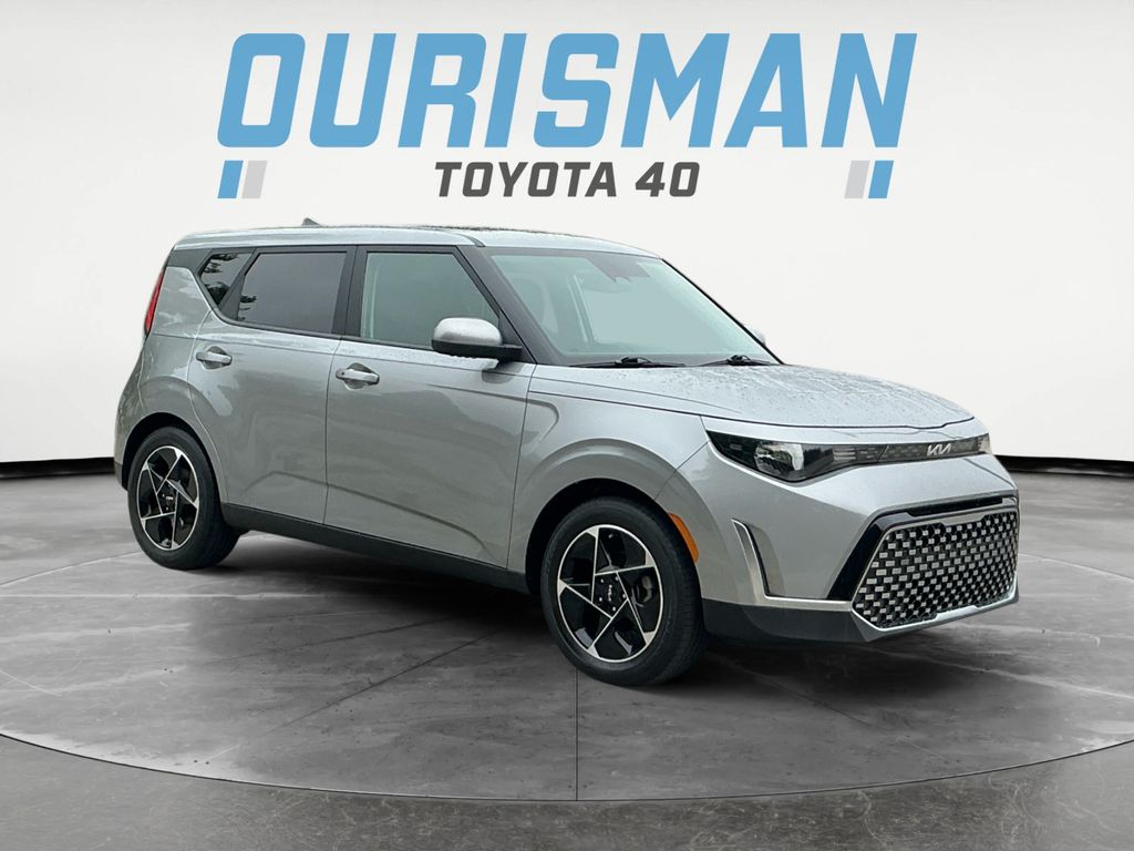 Steel Gray 2023 Kia Soul EX FWD SUV / Crossover Front-Wheel Drive Continuously Variable Transmission