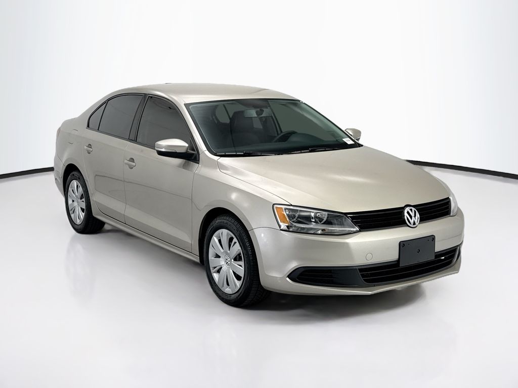 Thumbnail: 2014 Volkswagen Jetta - 3