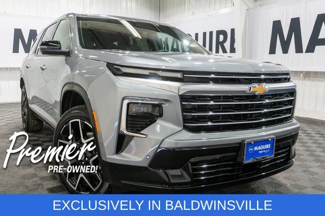 Sterling Gray Metallic 2026 Chevrolet Traverse SUV / Crossover Four-Wheel Drive 8-Speed Automatic