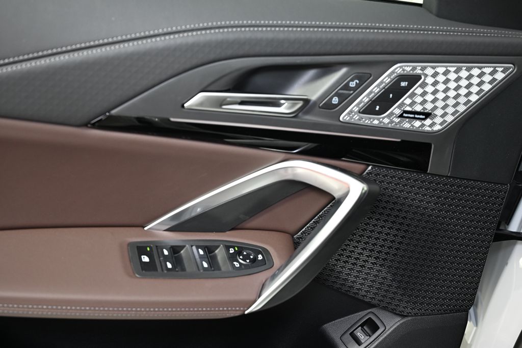 Thumbnail: 2025 BMW X2 - 22