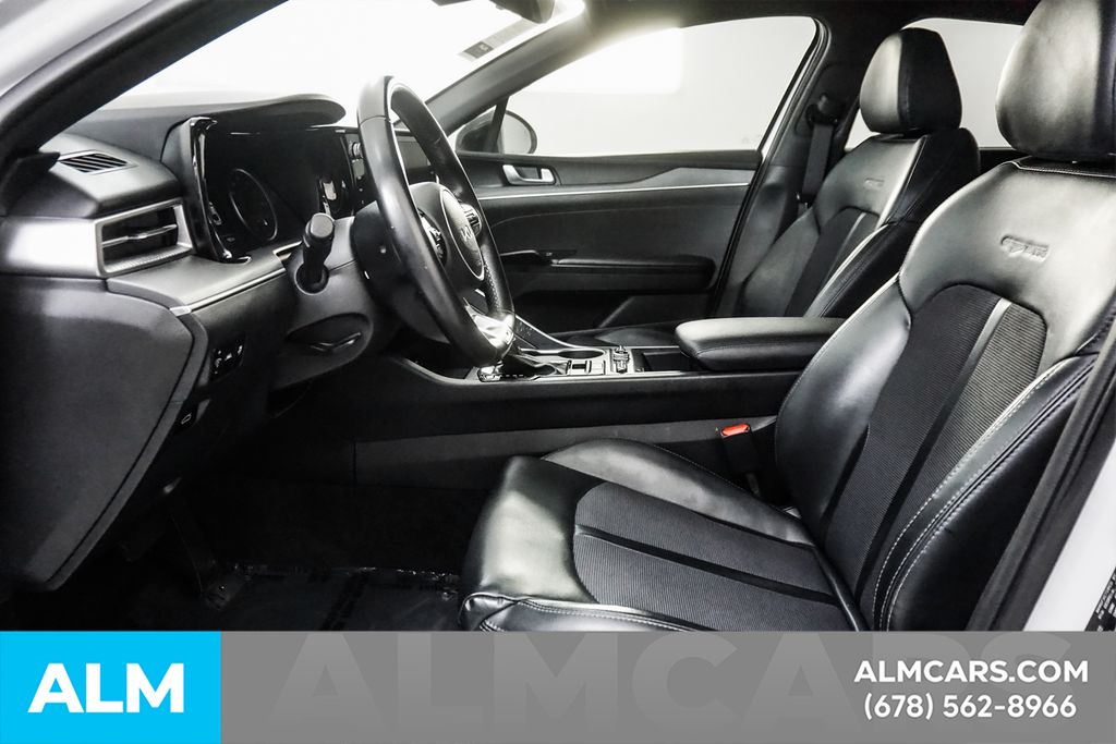 Used 2022 White Kia GT-Line image 16