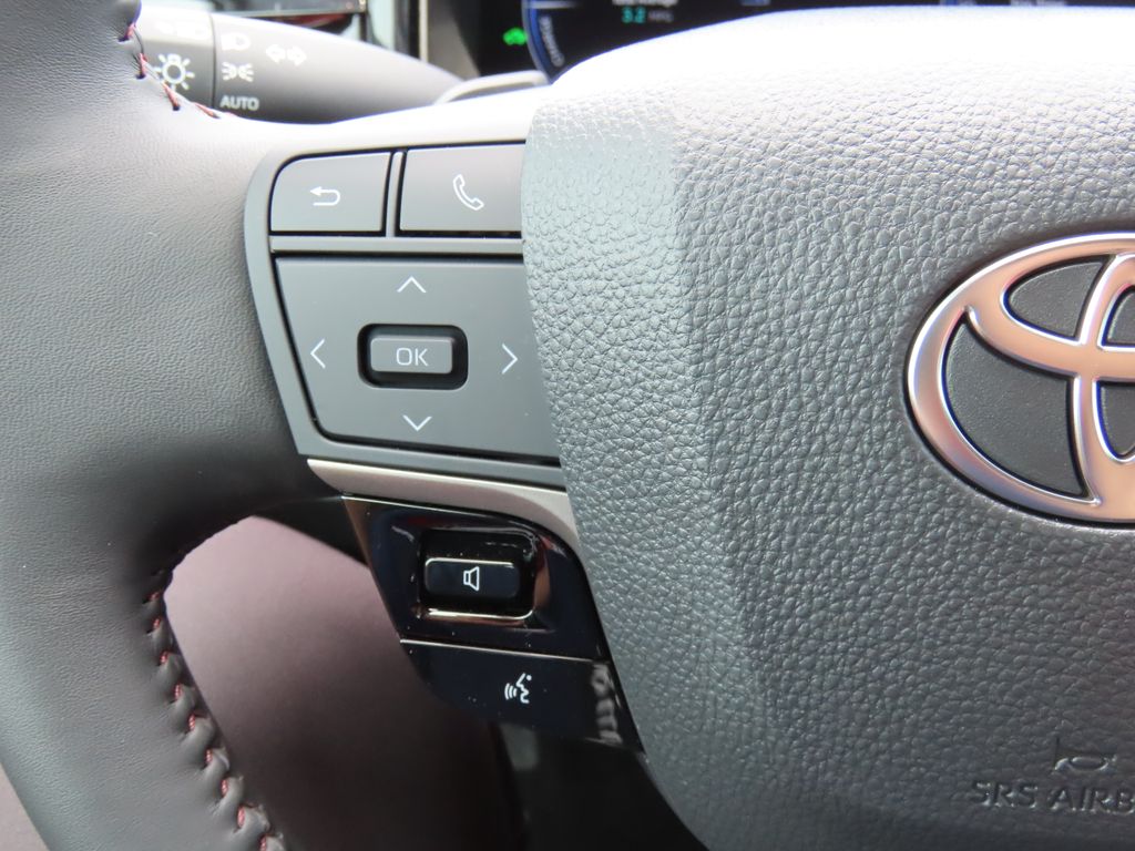 2025 Toyota Camry XSE 12