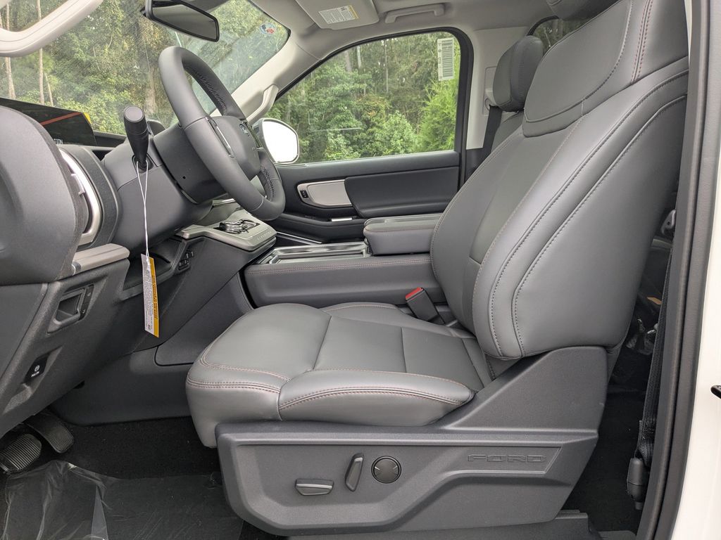 2025 Ford Expedition Active MAX