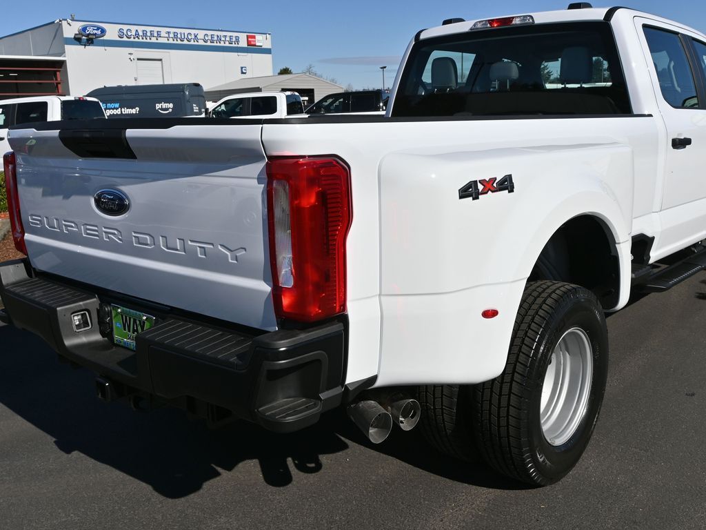 2025 Ford F-350 Super Duty XL