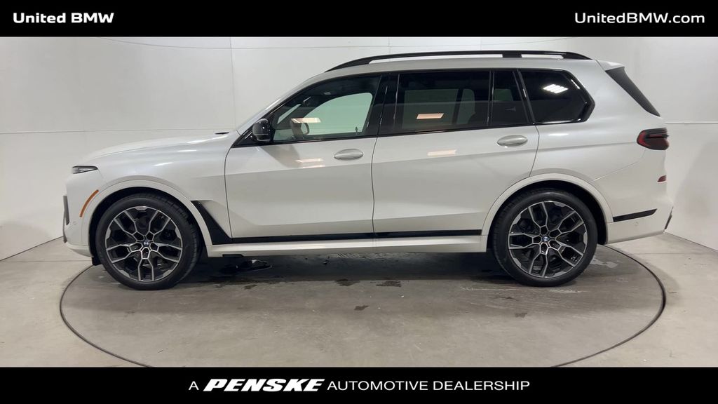 2025 BMW X7 M60i 5