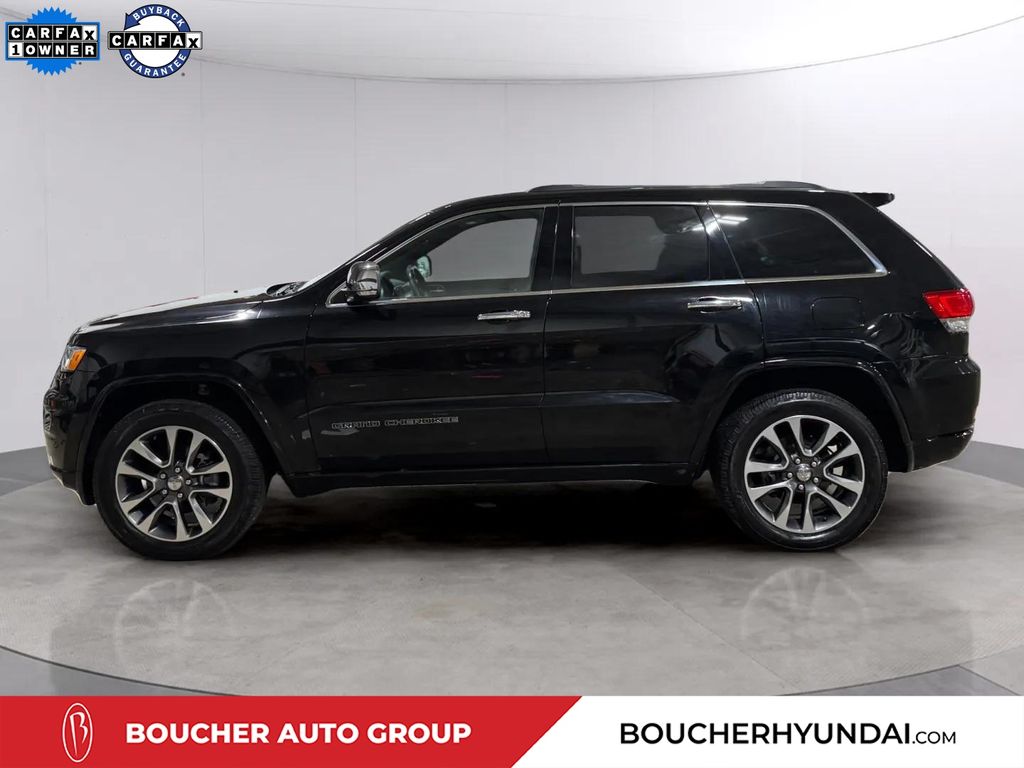 Used 2018 Diamond Black Crystal Pearlcoat Jeep Overland image 6