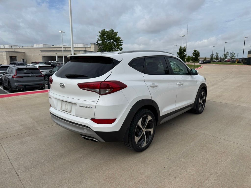 Thumbnail: 2017 Hyundai Tucson - 2