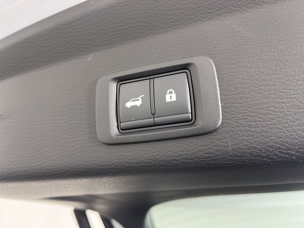 Thumbnail: 2025 Mitsubishi Outlander - 10