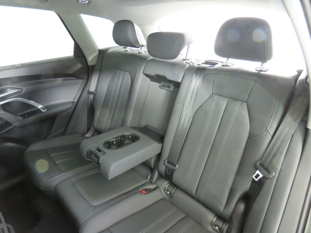 Thumbnail: 2025 Audi Q5 - 32