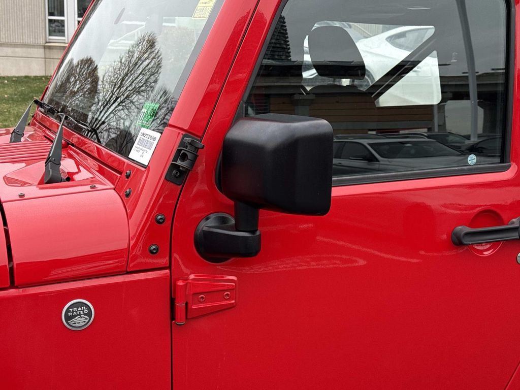 Thumbnail: 2016 Jeep Wrangler - 13