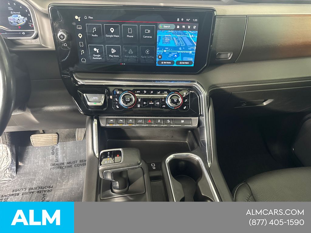 Used 2024 White GMC Denali image 32