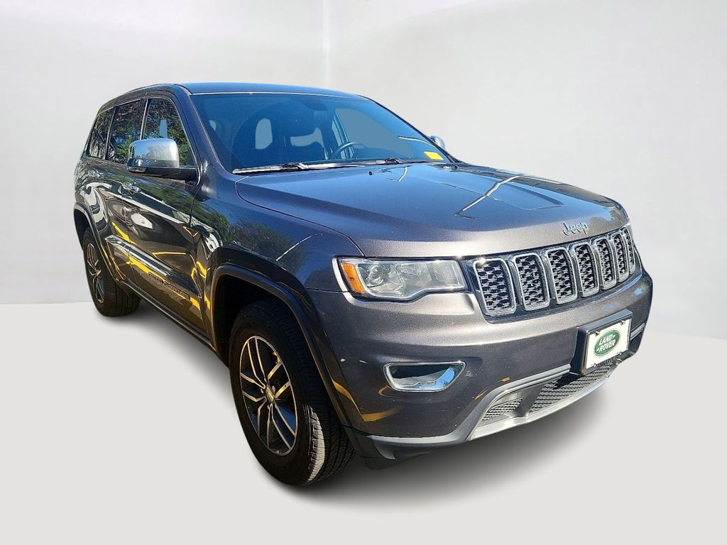 Thumbnail: 2017 Jeep Grand Cherokee - 3