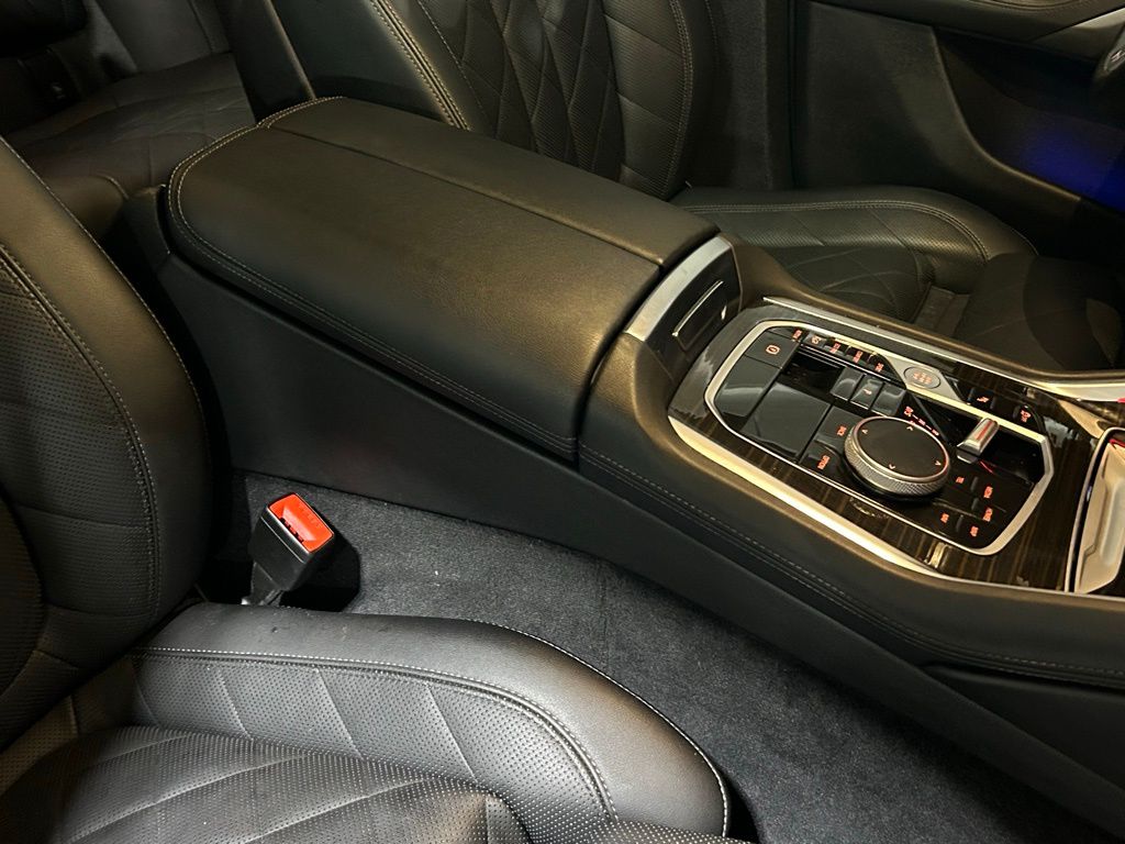 Used 2024 Black Sapphire Metallic BMW xDrive40i image 43