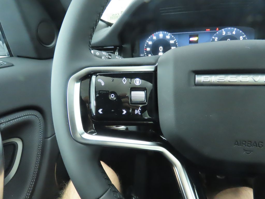 Thumbnail: 2024 Land Rover Discovery Sport - 12