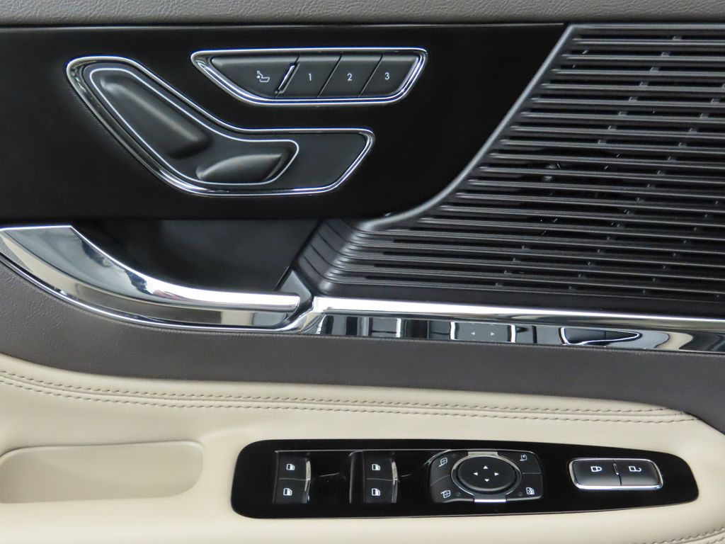 2022 Lincoln Corsair Reserve 24