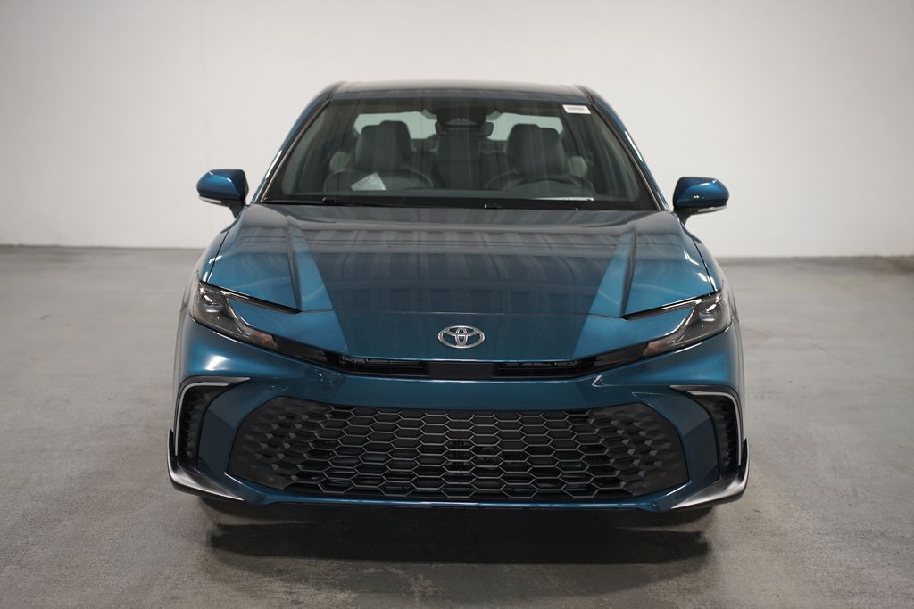 2025 Toyota Camry SE 2