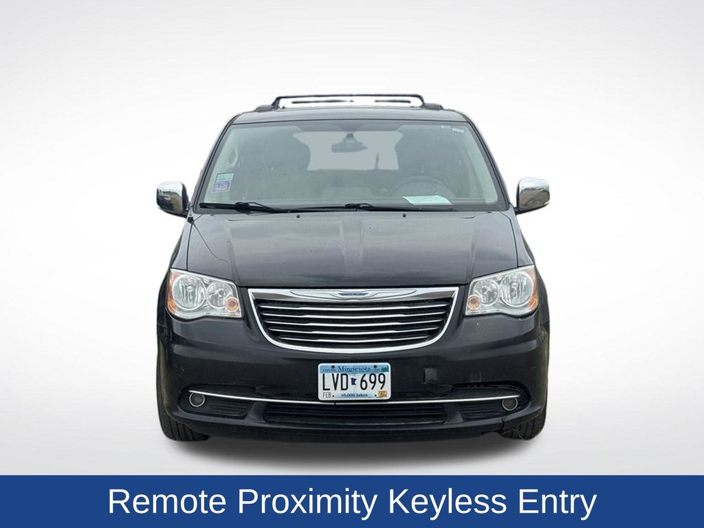 2015 Chrysler Town & Country Touring-L