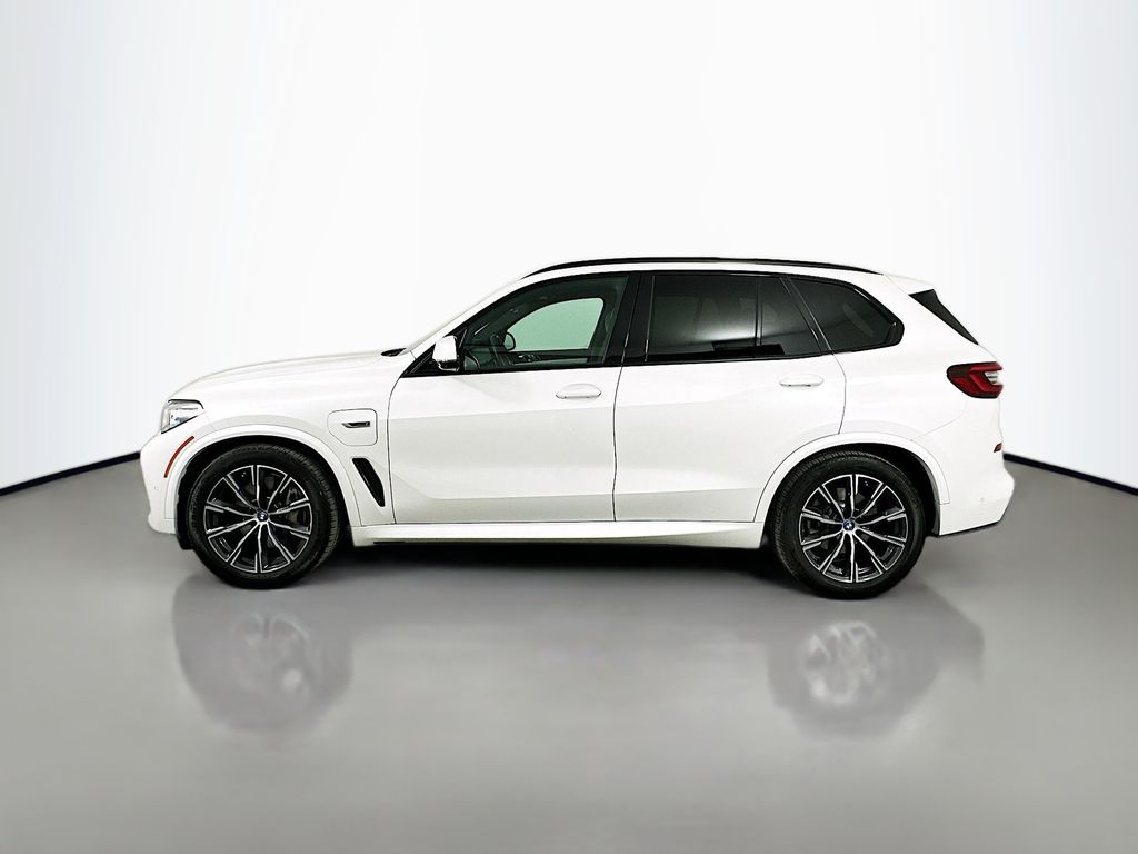 Thumbnail: 2023 BMW X5 - 8