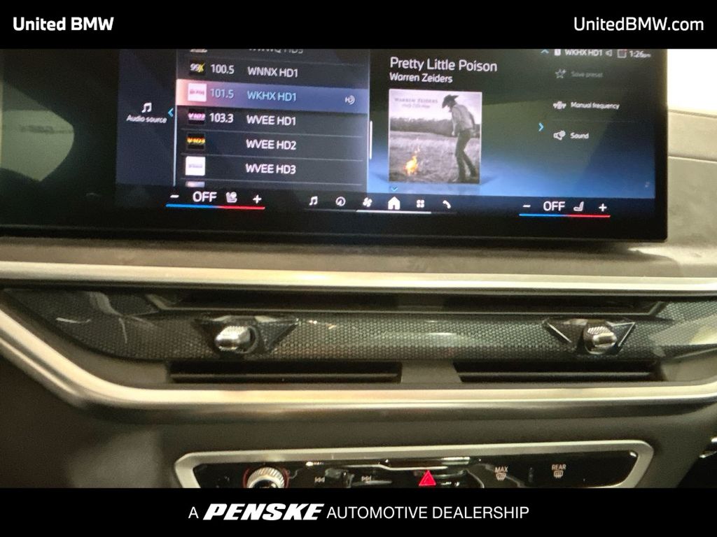 Thumbnail: 2025 BMW X7 - 16