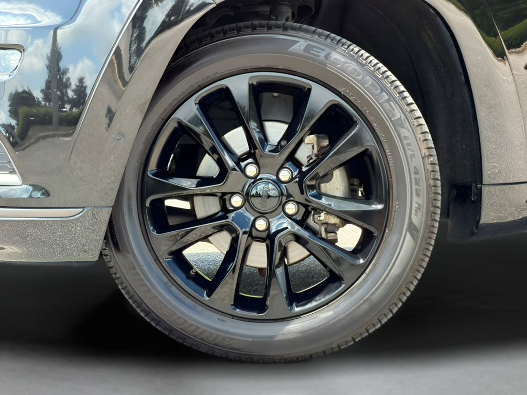 Used 2019 Black Jeep Overland image 26
