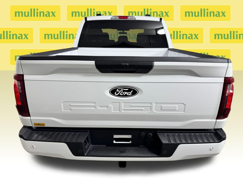 New 2026 White Ford XLT image 19