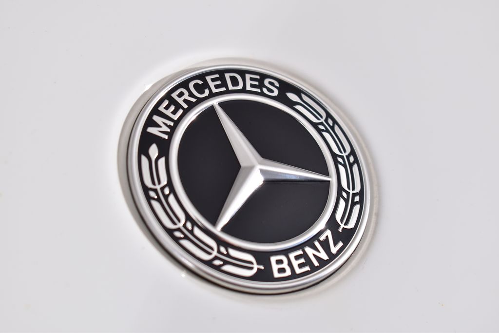 2022 Mercedes-Benz GLA 250 4MATIC 10