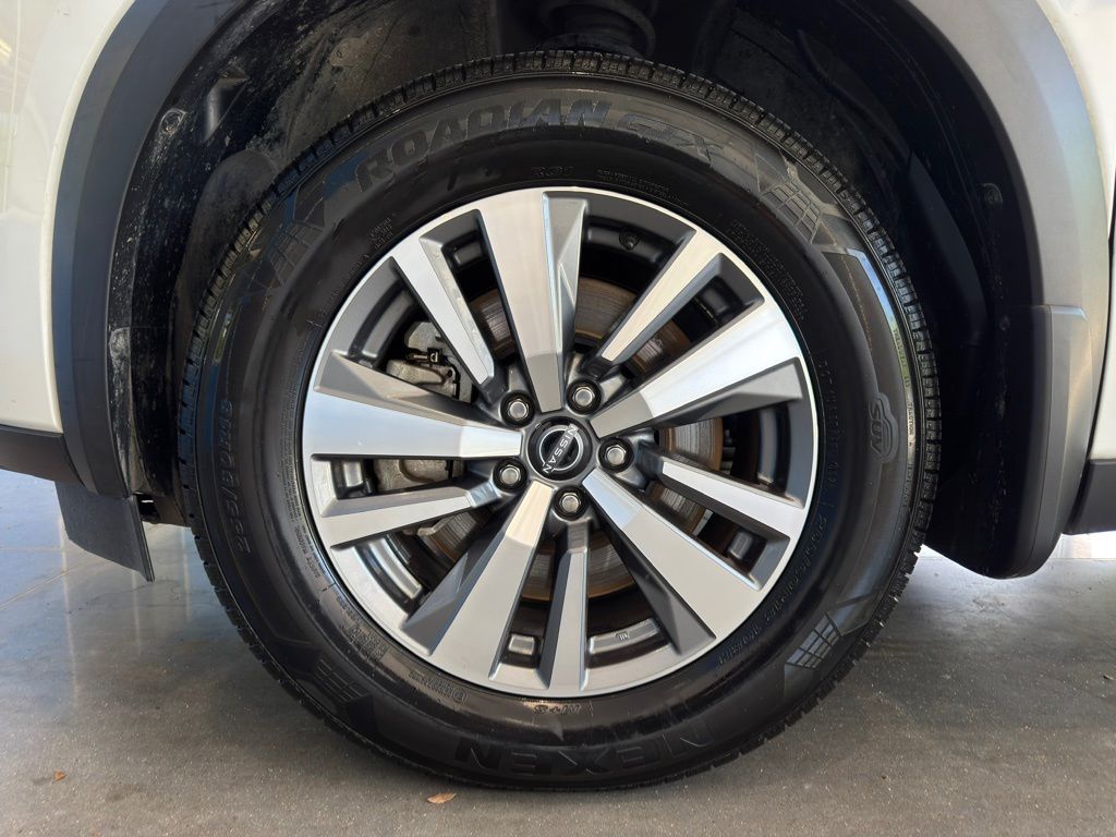 2023 Nissan Pathfinder SL White at Bravo Nissan